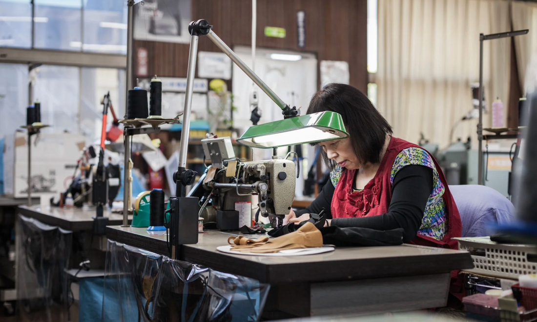 tet. feine Handschuhe made in Japan
